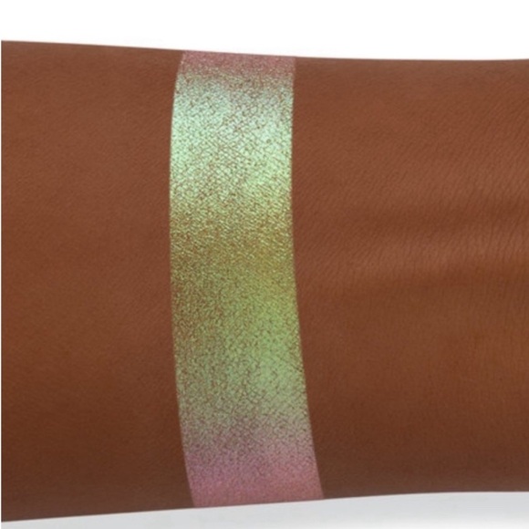 Jeffree Star Supreme Frost Highlighting Powder - Money Honey - Picture 3 of 4